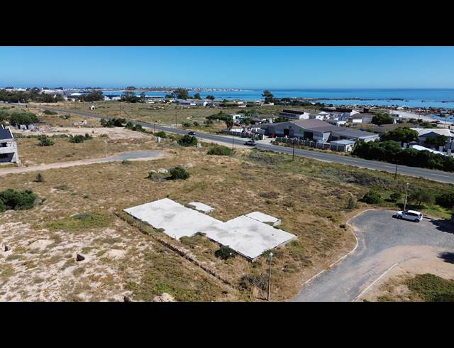 818M² VACANT LAND FOR SALE IN DA GAMA BAY